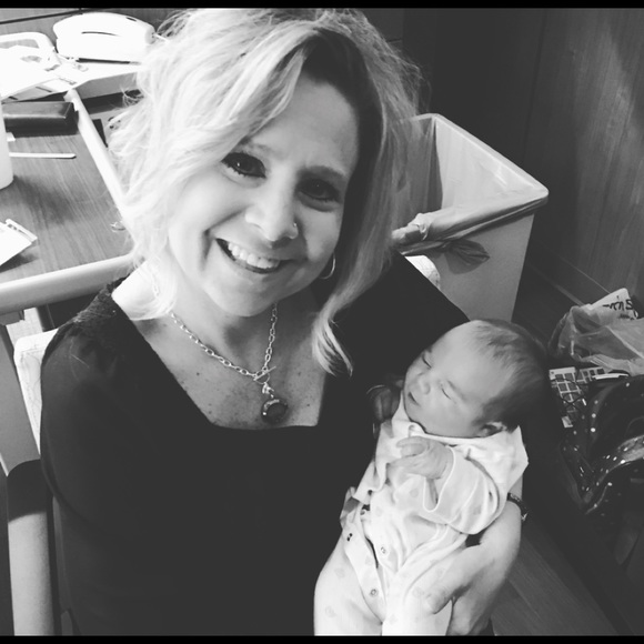 Meet your Posher, Tammy - Picture 2 of 3